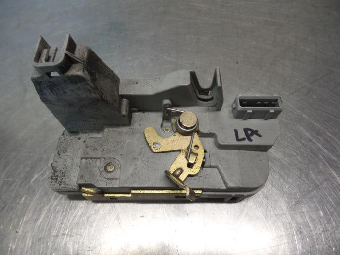 Deurslot Mechaniek 4Deurs links-achter van een Peugeot 307, Gebruikt, -, -, Ophalen of Verzenden