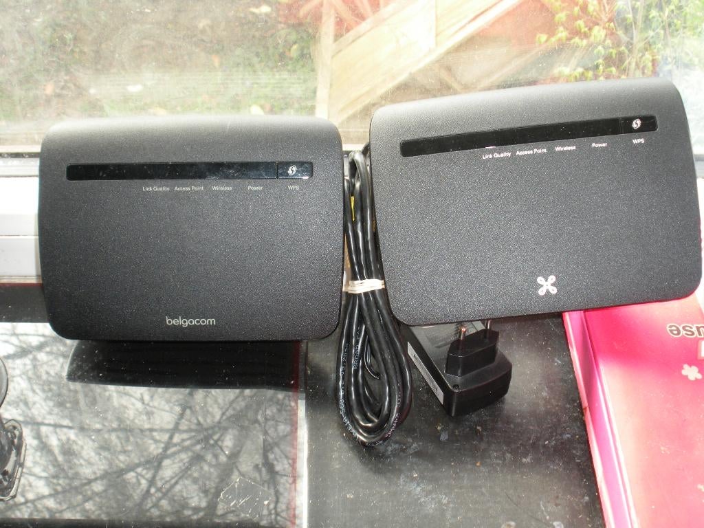 PROXIMUS WiFi  /Bridge Nieuw om uit te ki, Computers en Software, Ophalen of Verzenden, Zo goed als nieuw, Router met modem, Proximus