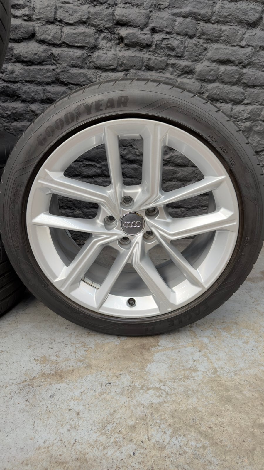 JANTES ORIGINALES AUDI 18” + PNEUS GOODYEAR – 5x112 – VW, Enlèvement, Audi