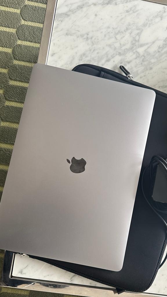MACBOOK PRO 16” i9 + SONY WH-1000XM HOOFDTELEFOON — 900€, Computers en Software, Apple Macbooks, MacBook, 16 inch, Ophalen