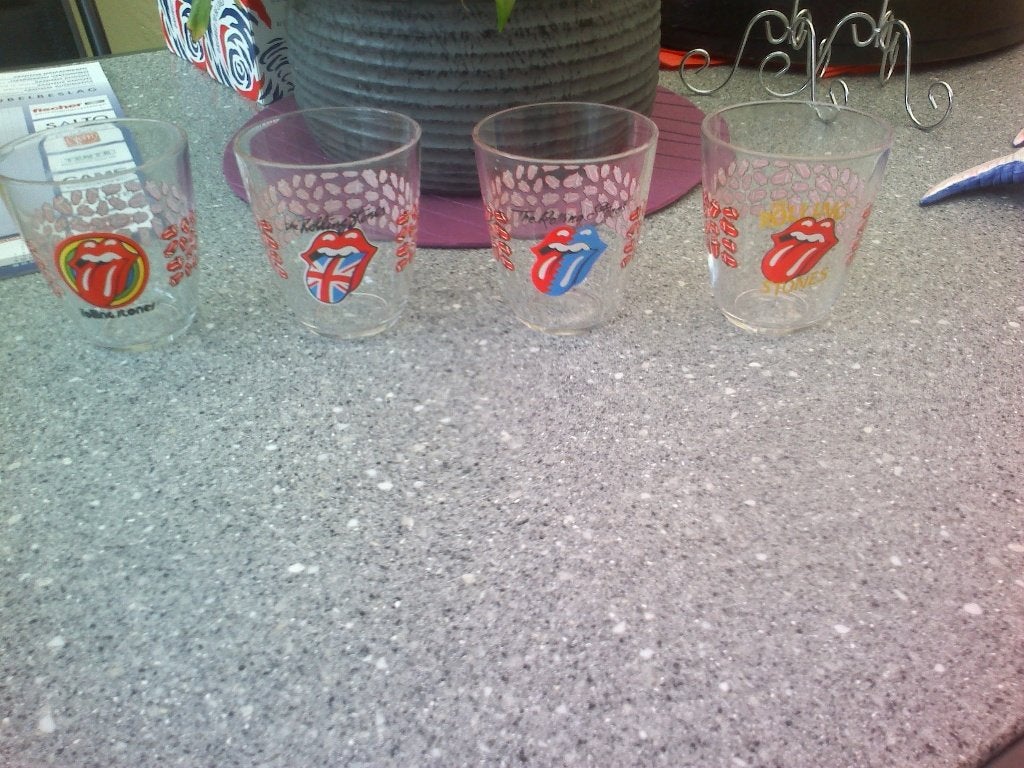 4 The Rolling Stones glazen(Quick 2019.), Collections, Verres & Petits Verres, Enlèvement ou Envoi, Neuf, Verre à eau