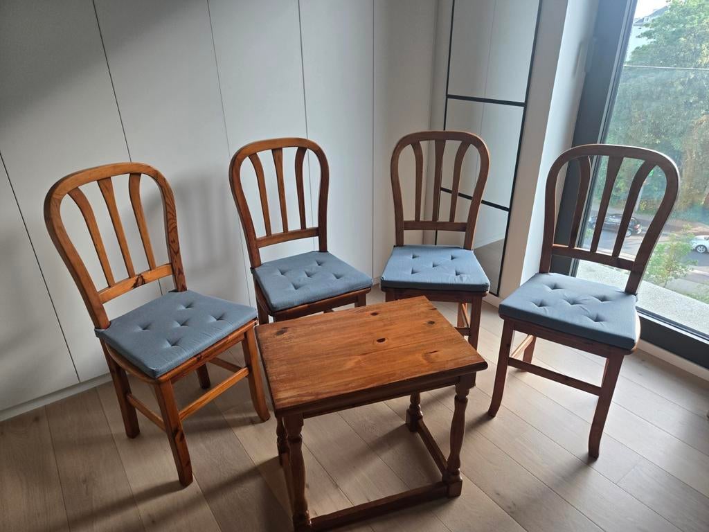 Vier massief stevige stoelen met bijpassende bijzettafeltje, Antiek en Kunst, Ophalen of Verzenden