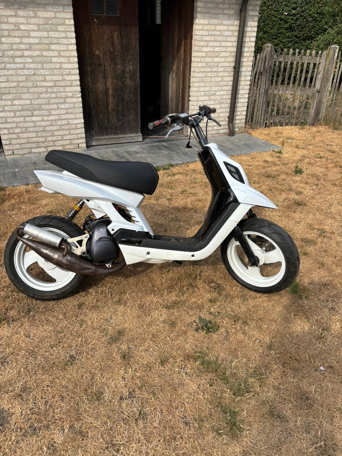 Mbk booster (b/klasse) +polini uitlaat i.p.v. deze, Fietsen en Brommers, Overige merken, Tweetakt, Ophalen of Verzenden, Zo goed als nieuw
