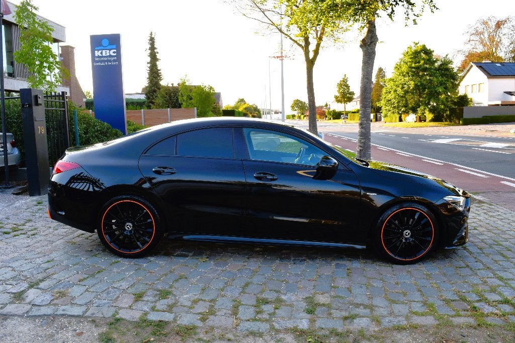 Mercedes CLA 180/AMG LINE/EDITION/1st Owner/GARANTIE, Autos, Mercedes-Benz, Achat, Entreprise, Noir, Phares entièrement LED