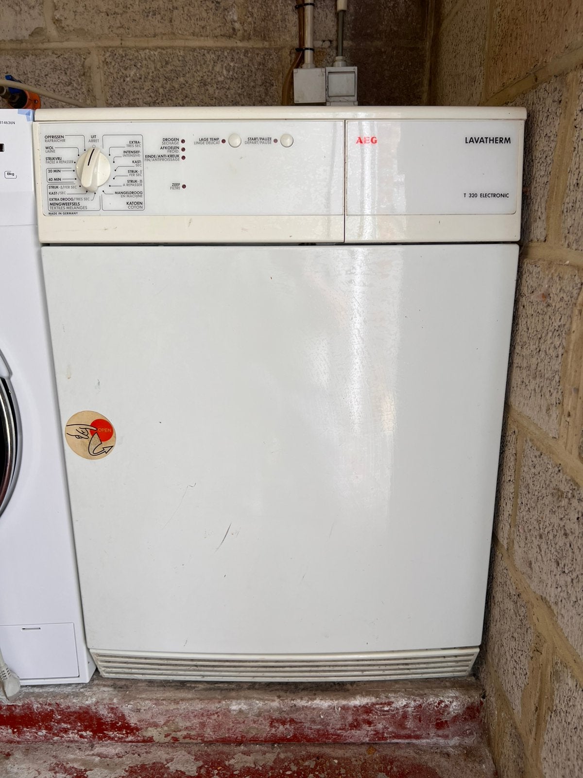 Séchoir AEG, Évacuation d'air, Chargeur frontal, Enlèvement, Utilisé