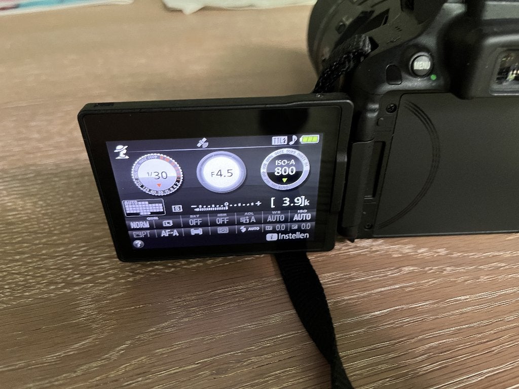 Nikon D3500 + Lens DX Nikon 55-300 mm, TV, Hi-fi & Vidéo, Appareils photo numériques, Enlèvement ou Envoi, 4 à 7 fois, Comme neuf