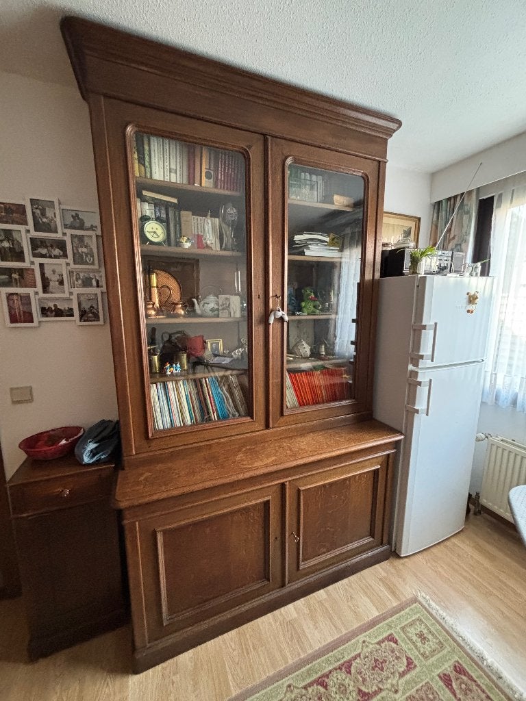 Belle vitrine/bibliothèque ancienne, Enlèvement
