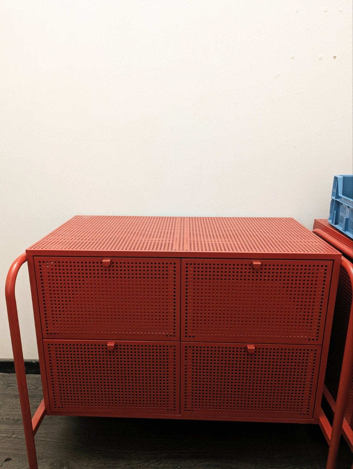 IKEA Nikkeby armoire rouge, Enlèvement, Comme neuf