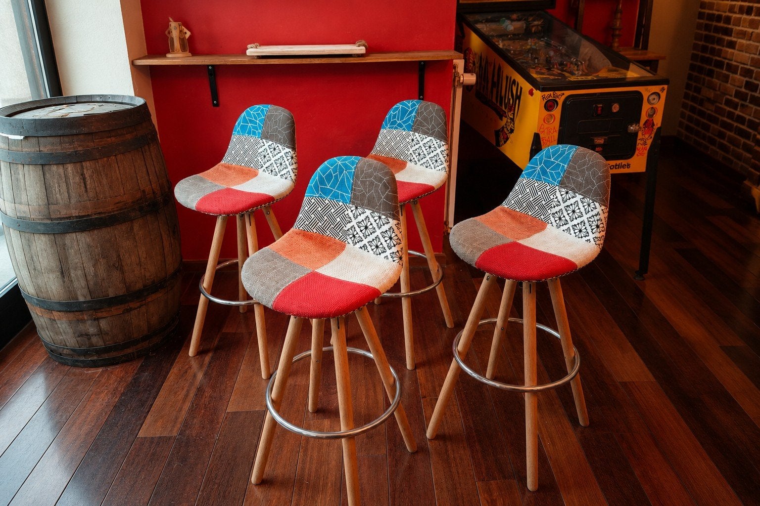 4 Tabourets de  bar (prix pour le lot), 4 tabourets, Enlèvement, Bois, Avec repose-pieds