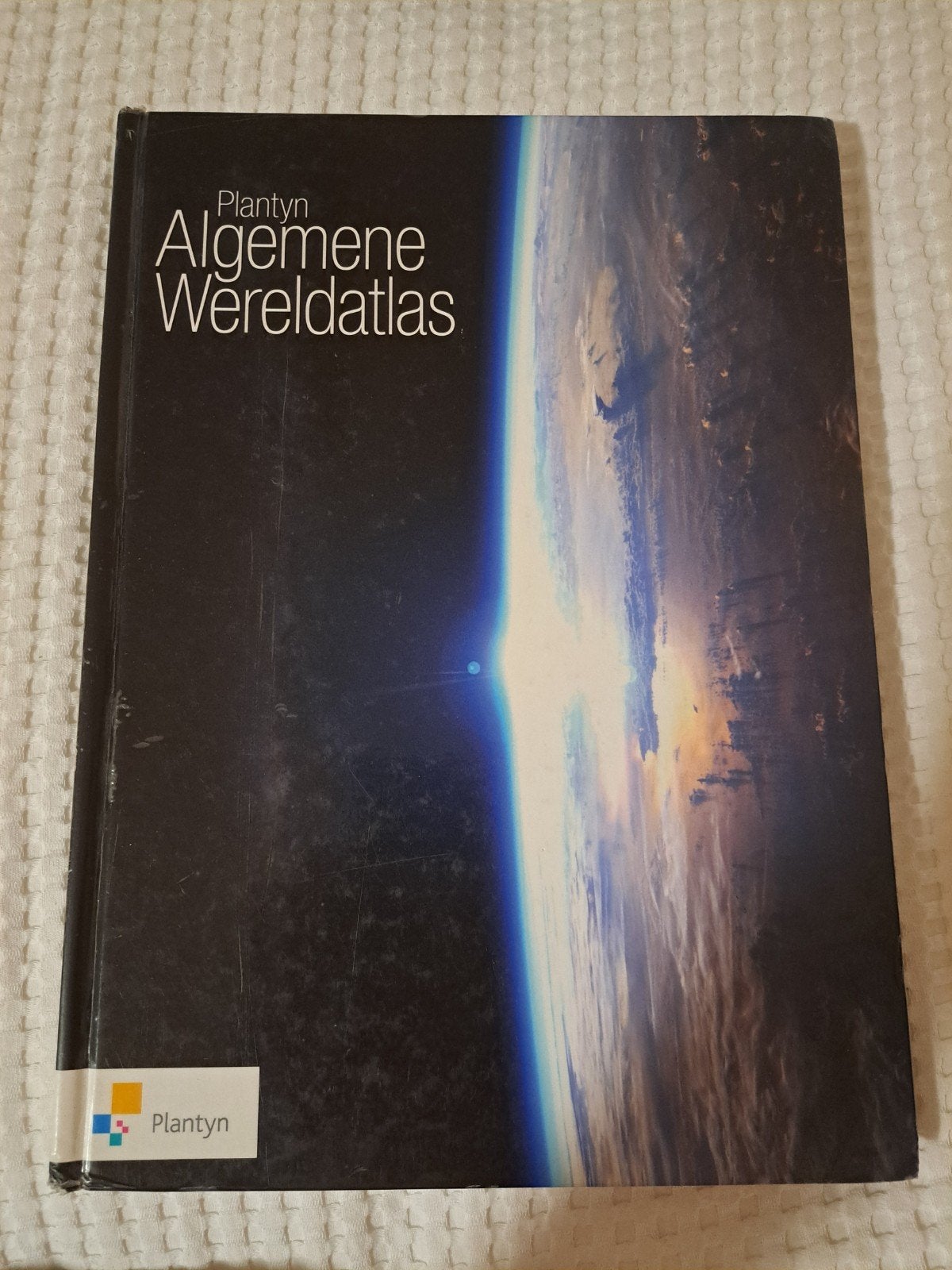 Etienne van Hecke - Plantyn algemene wereldatlas, Enlèvement, Etienne van Hecke; Dirk Vanderhallen