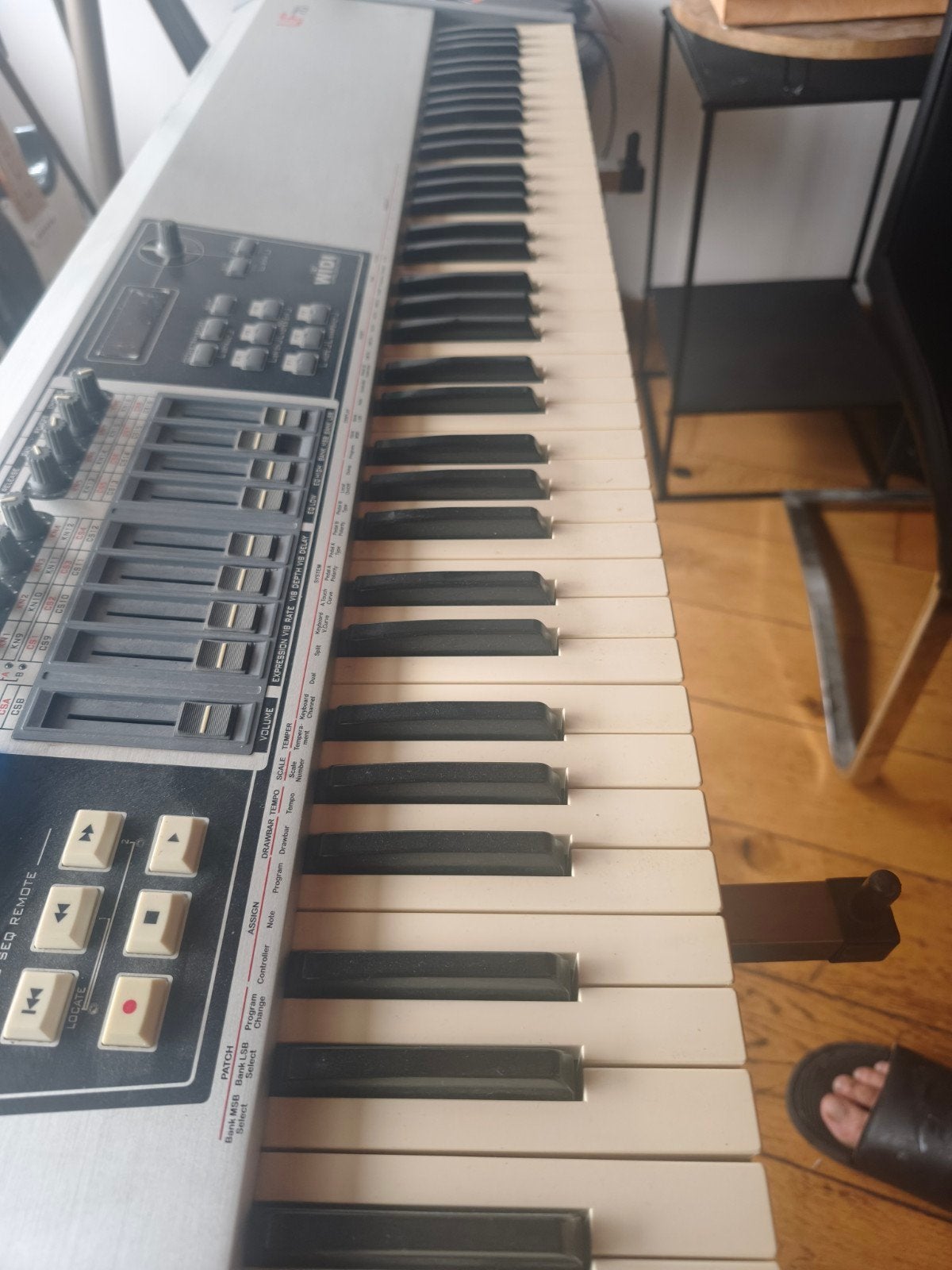 CME UF70 intelligent keyboard controller, Musique & Instruments, Orgues, Enlèvement