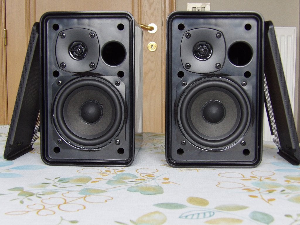 2 Stereo Luidsprekers ONKYO D-T05, Moins de 60 watts, Comme neuf, Enlèvement, Enceintes stéréo