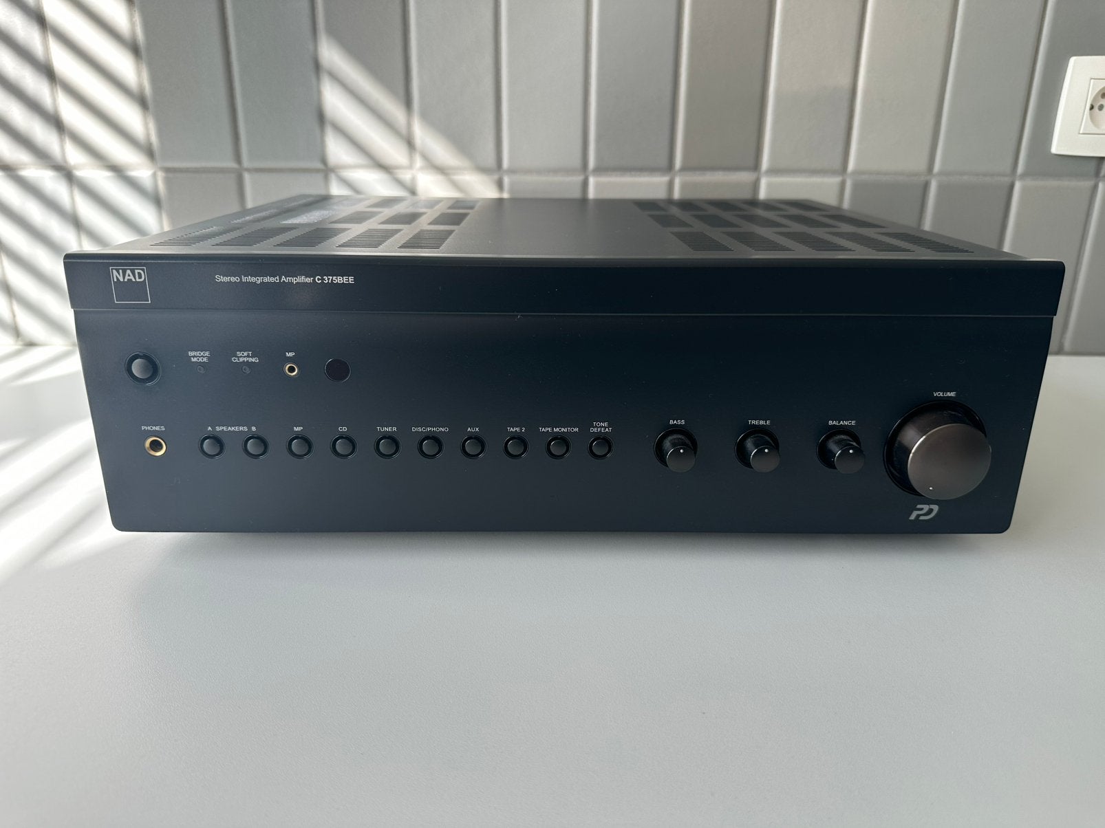 NAD versterker C375BEE 2 x 150 watt - topstaat, Audio, Tv en Foto, Overige merken, Ophalen of Verzenden, Zo goed als nieuw, 120 watt of meer
