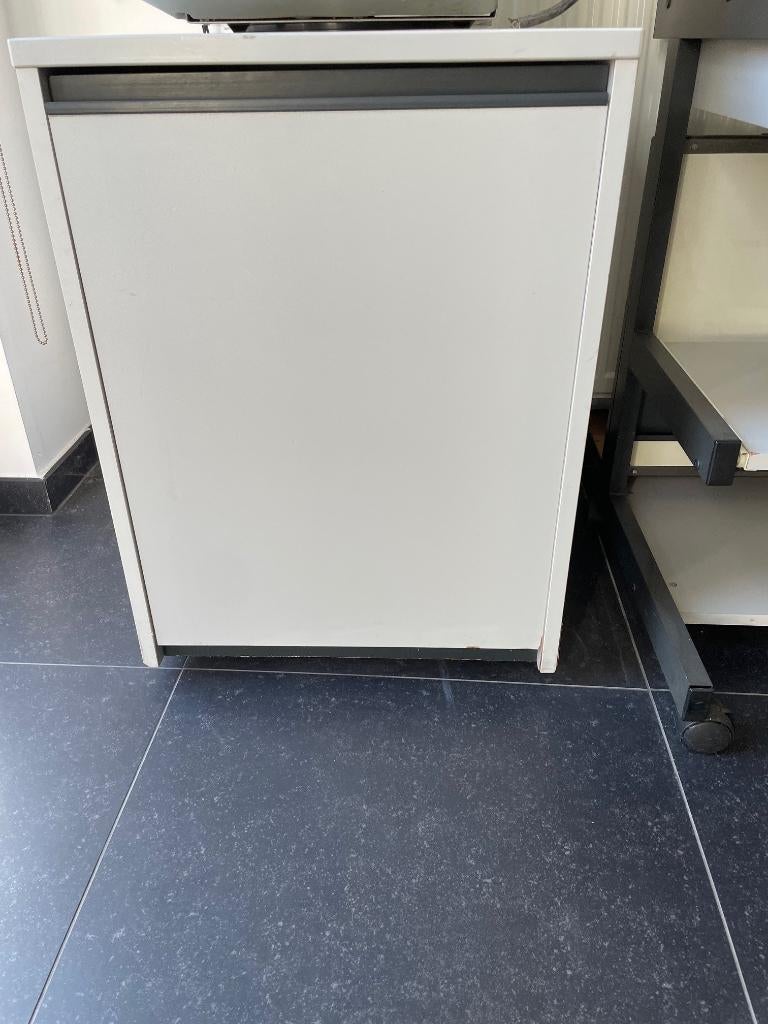 Kastje bureau, Ophalen, Overige typen, Gebruikt, 50 cm