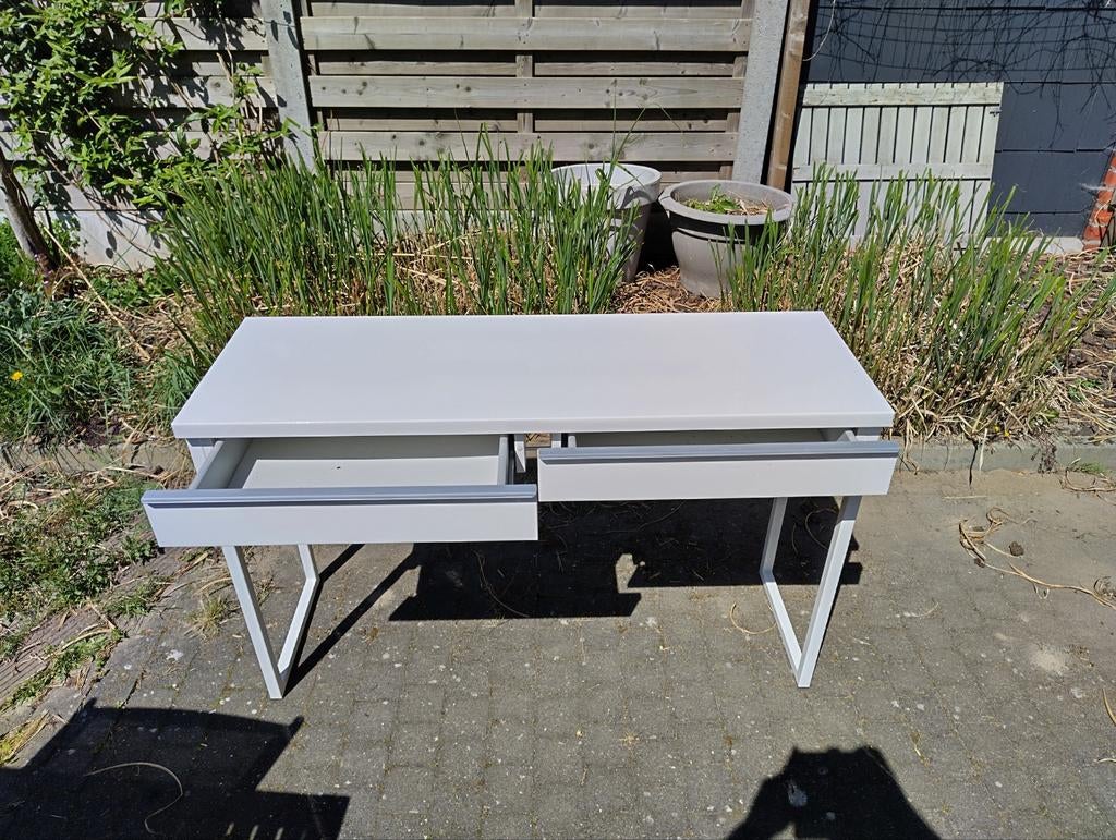 Kastje / tafeltje, Ophalen