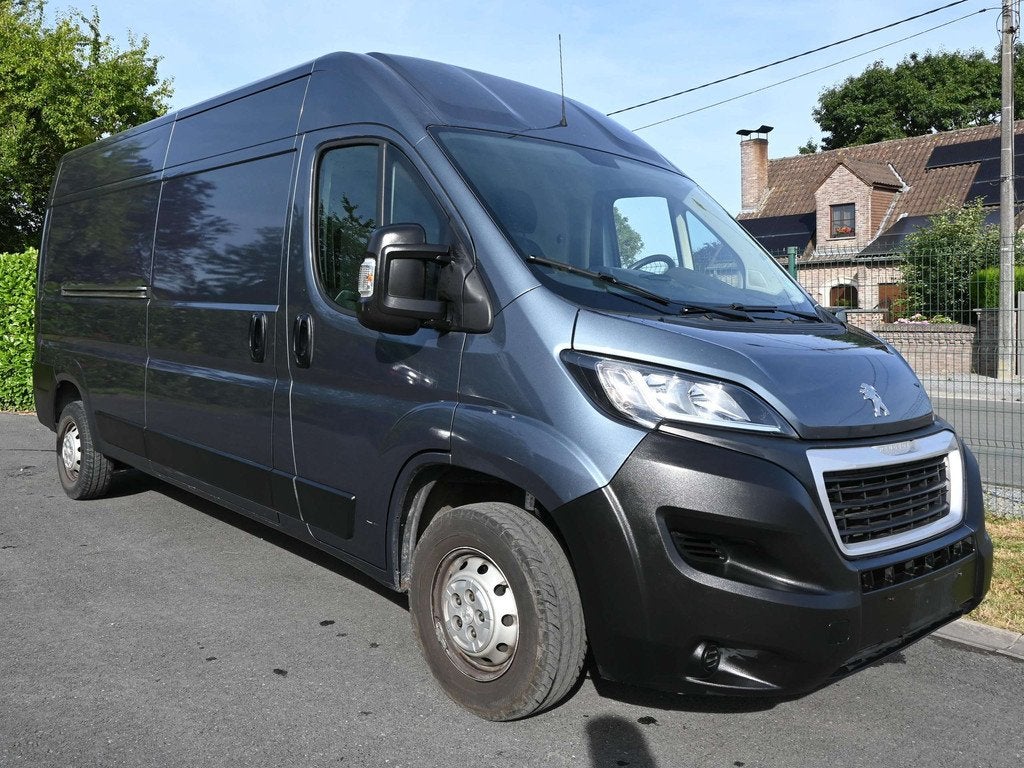 Peugeot Boxer (année de construction 2020), Argent ou Gris, Achat, 3 places, Boîte manuelle