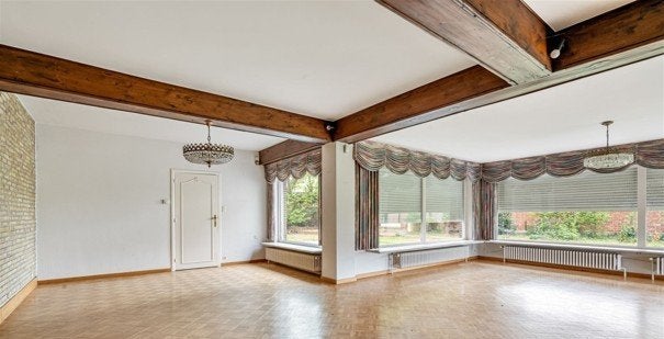 Traditionele gietijzeren radiatoren – verschillende maten, Doe-het-zelf en Bouw, Ophalen, Gebruikt, Radiator