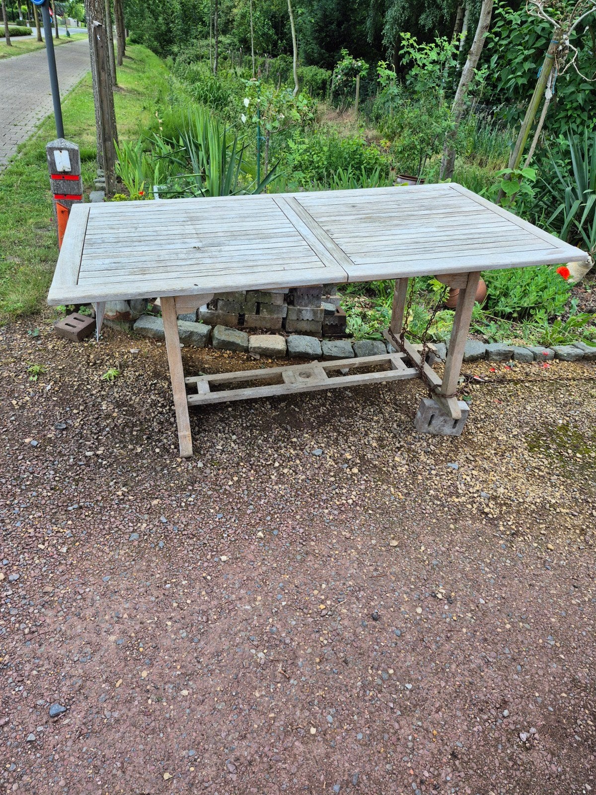 Table de jardin en teck, Enlèvement