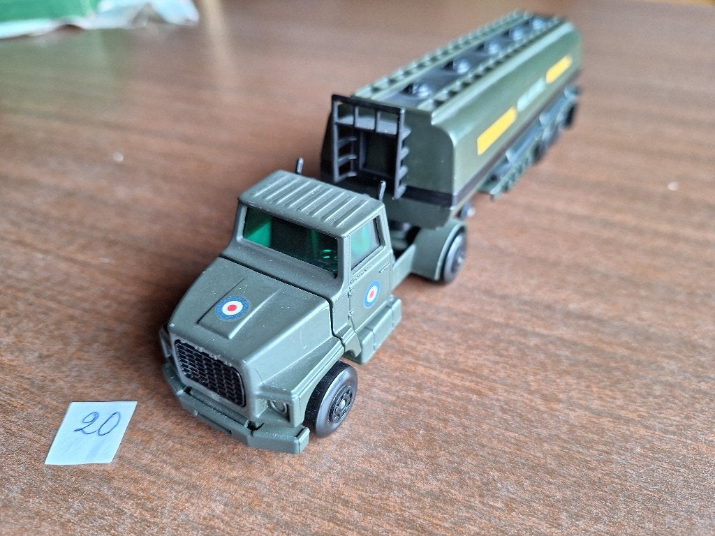MATCHBOX miniatuur militaire voertuigen, Verzamelen, Ophalen, Landmacht, Miniatuur of Beeldje
