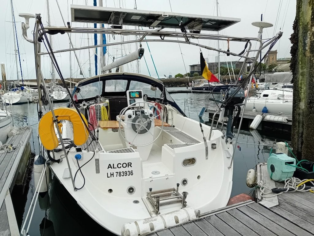 Beneteau Oceanis 370   te Blankenberge, Ophalen, Gebruikt, 1.95 meter, Binnenboordmotor