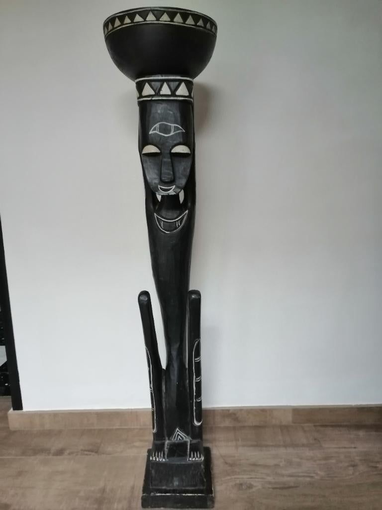 Décoration africaine, Enlèvement