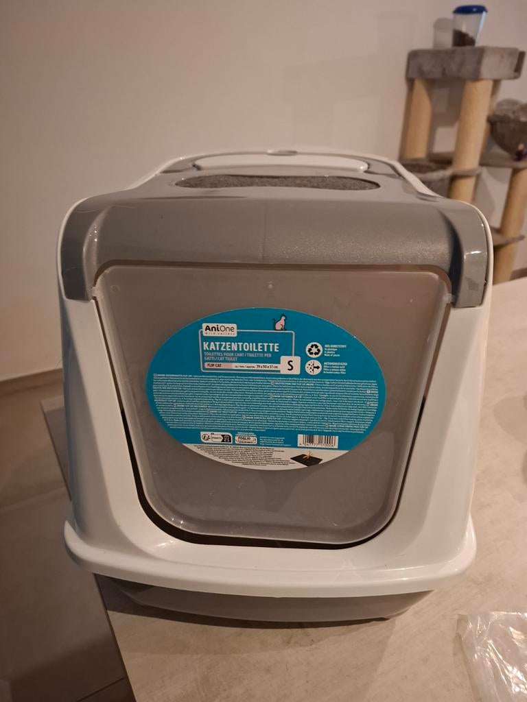 Kattenbak Anione, Ophalen