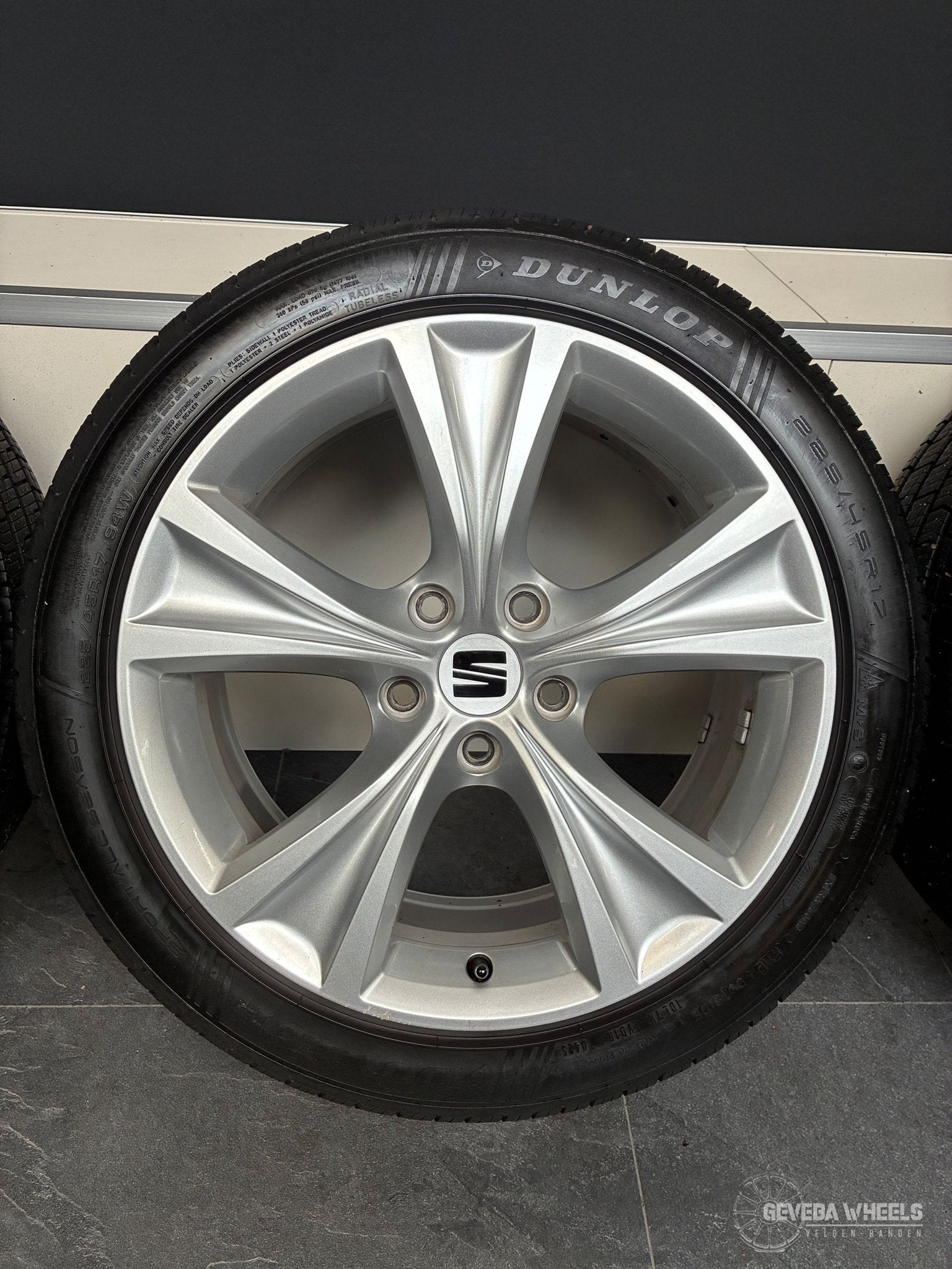 17” originele Seat Leon velgen + allseason banden 5x112  5FA, Autos : Pièces & Accessoires, Pneus et Jantes, 4 Saisons, Véhicule de tourisme