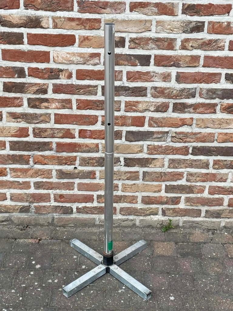 Banden staander, Auto-onderdelen, Banden en Velgen, Ophalen, Gebruikt, Banden en Velgen