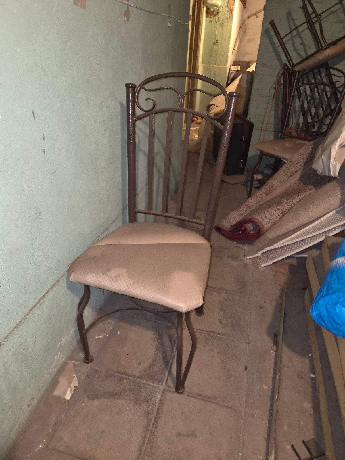 Mooie zware metalen eetkamerstoelen, Ophalen