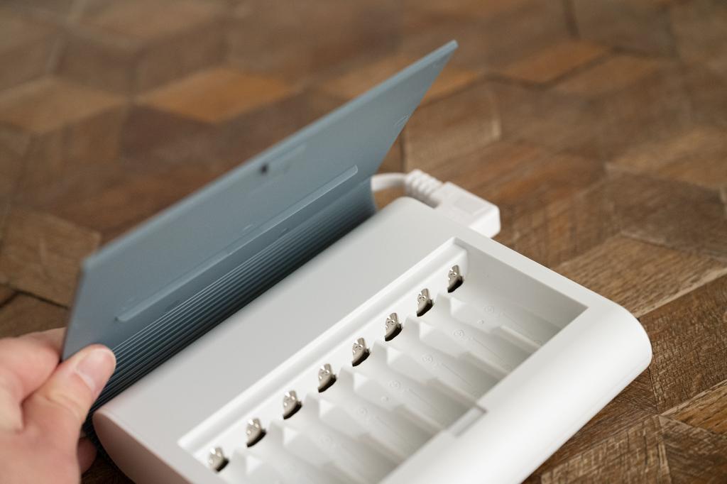 Ikea batterij oplader, Ophalen of Verzenden, Zo goed als nieuw