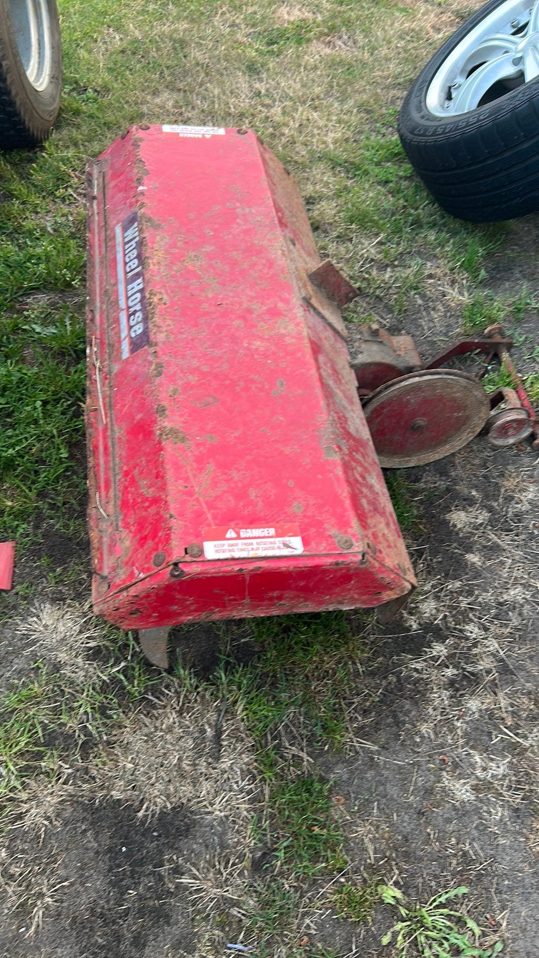 Wheel horse frees, Enlèvement