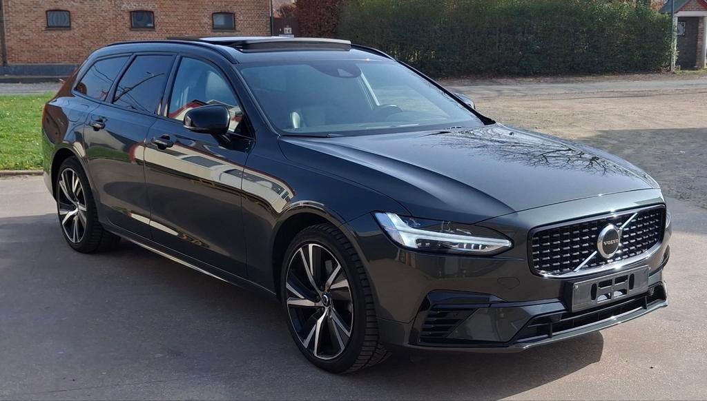 Volvo V90 Recharge T6 R-Design Dark 380pk
AWD, Auto's, Volvo, Automaat, V90, Overige kleuren, Leder