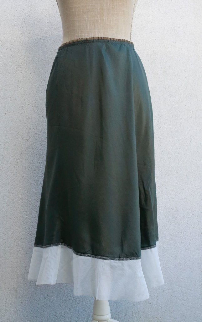Mooie satijnen rok - XS-S, Ophalen of Verzenden, Zo goed als nieuw, Maat 34 (XS) of kleiner