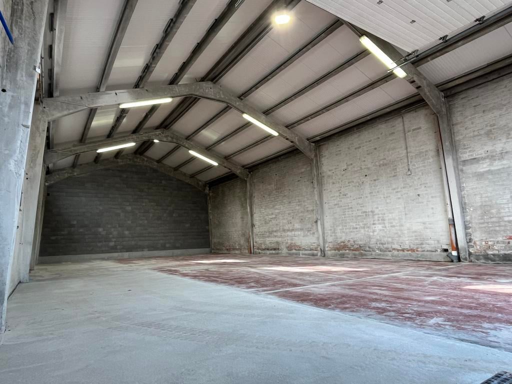 Loods / Unit / Magazijn / Opslagruimte te huur 235m2, Huur, Opslag of Loods