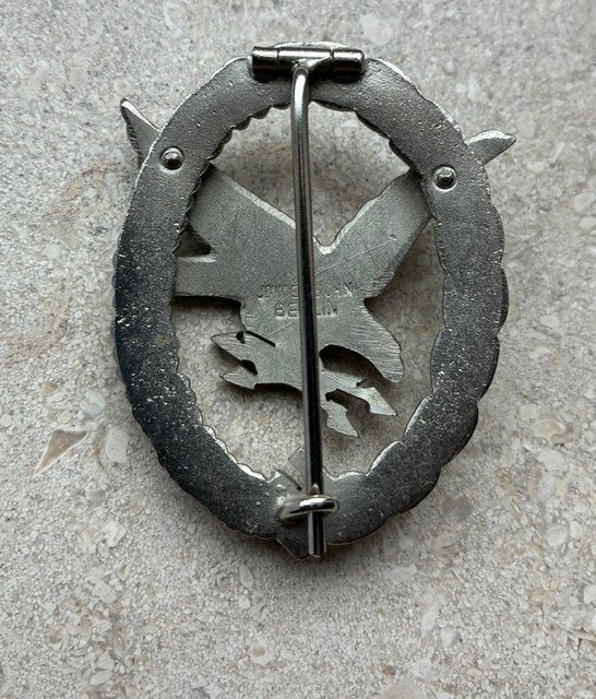 Luftwaffe boordschutter en radio operator badge WO 2, Verzamelen, Ophalen, Luchtmacht, Embleem of Badge