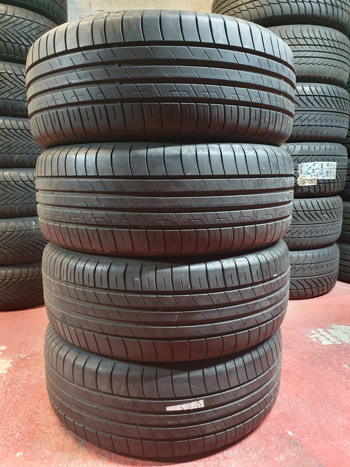 4 pneus été Goodyear 225/55/17 étoilée, Enlèvement, Utilisé