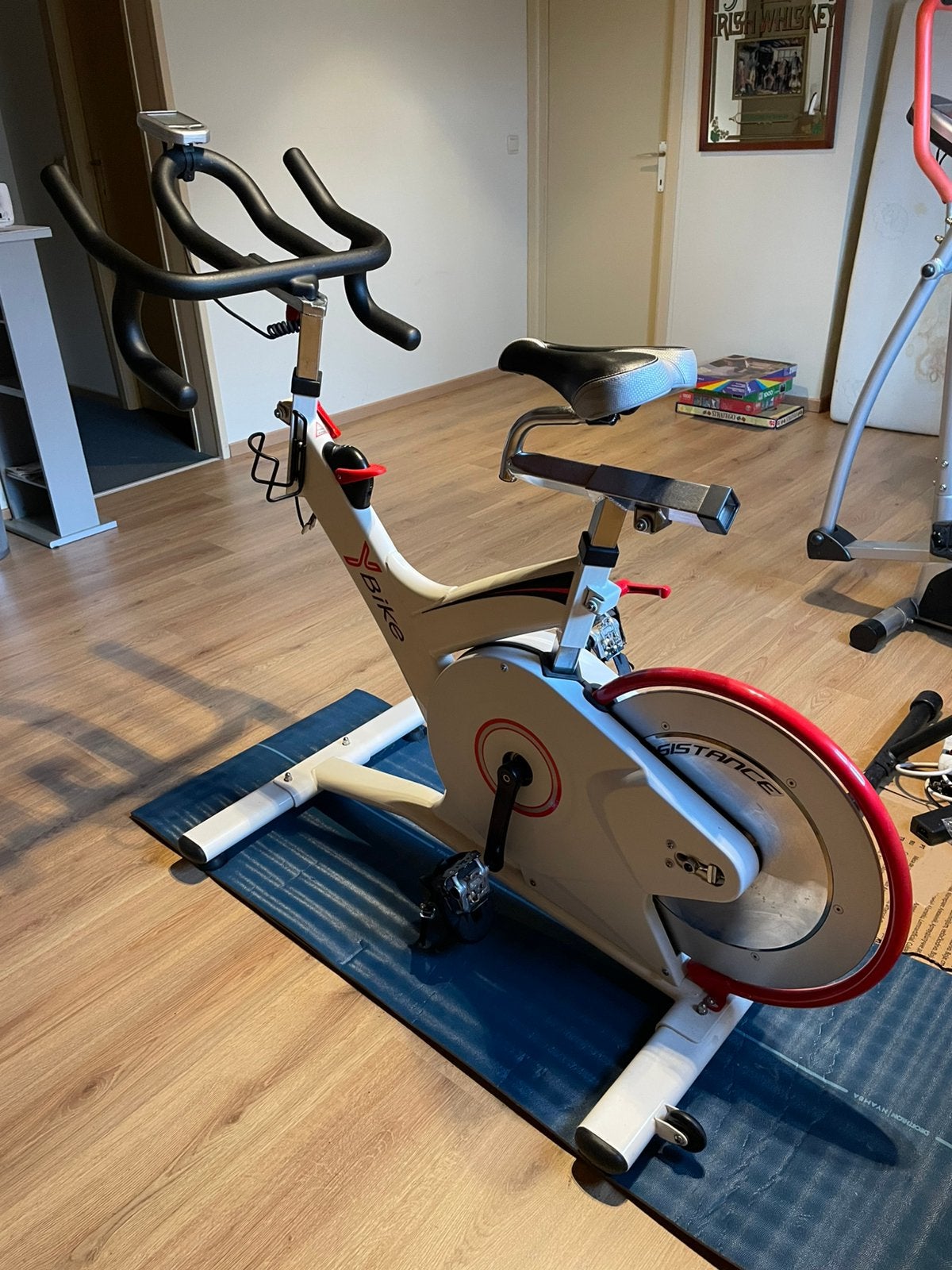 Vélo de spin YBike, home trainer, Sports & Fitness, Enlèvement, Comme neuf, Métal, Vélo de spinning