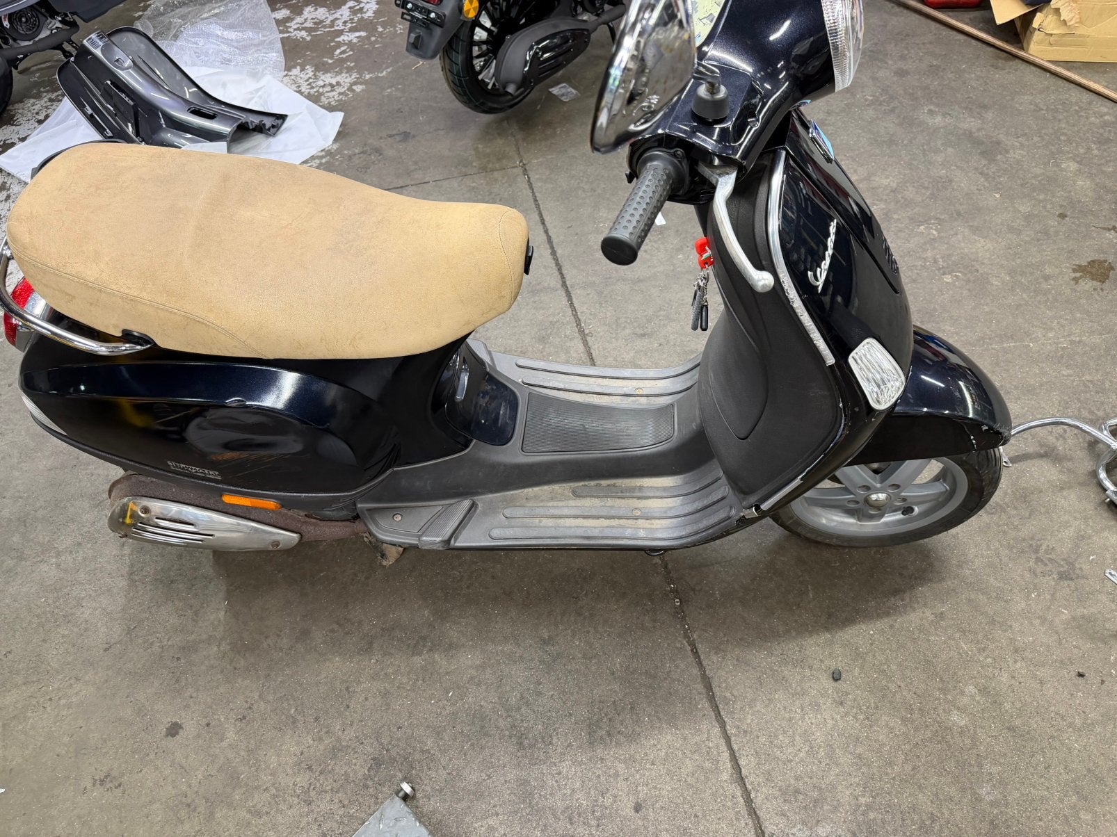 Vespa LX50, Vélos & Vélomoteurs, Classe B (45 km/h), Enlèvement, Utilisé, Essence