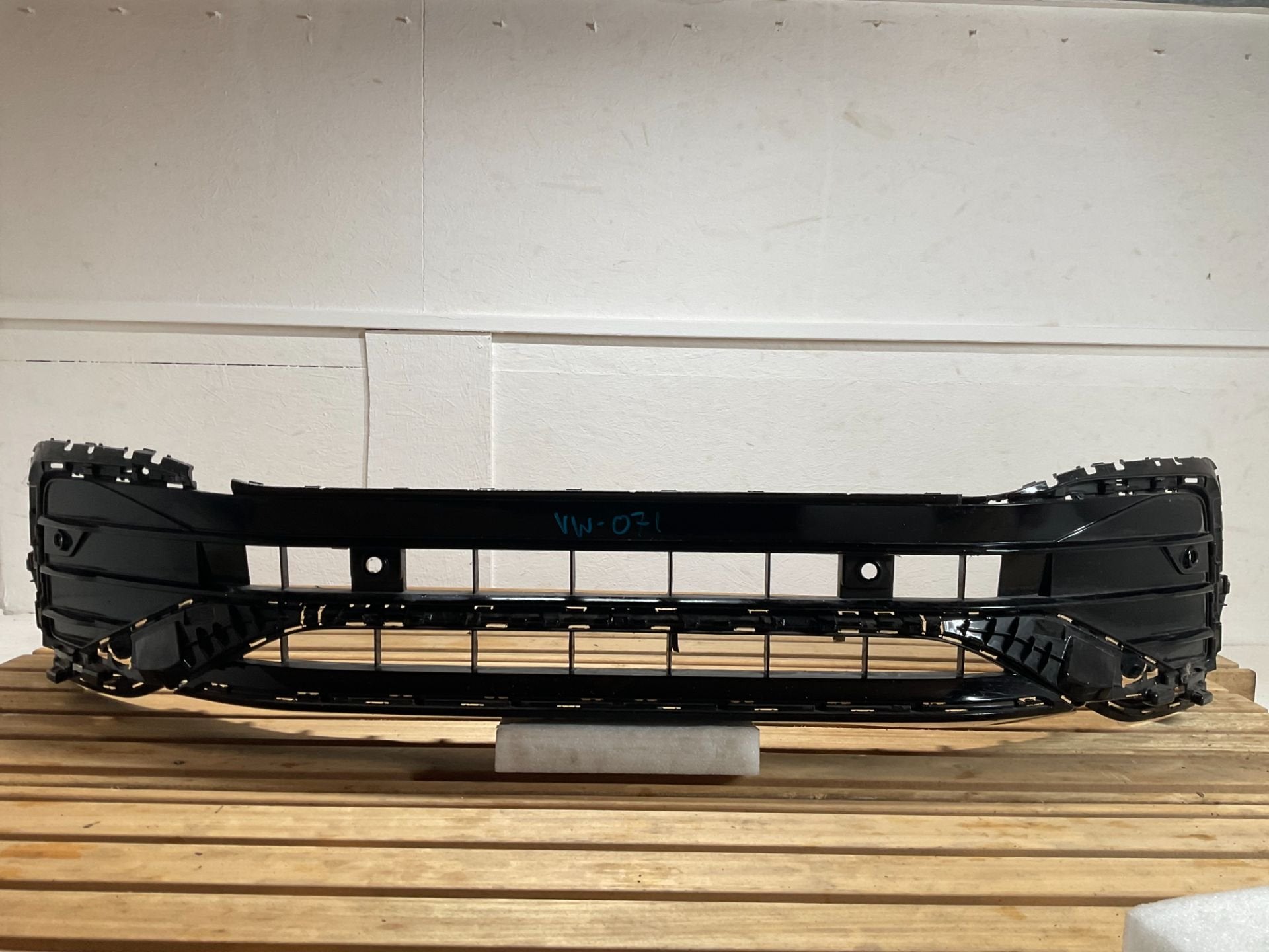Calandre de pare-chocs avant Volkswagen Tiguan 21+ R-line R-, Pare-chocs, Volkswagen, Volkswagen AG, Vw@volkswagen.de