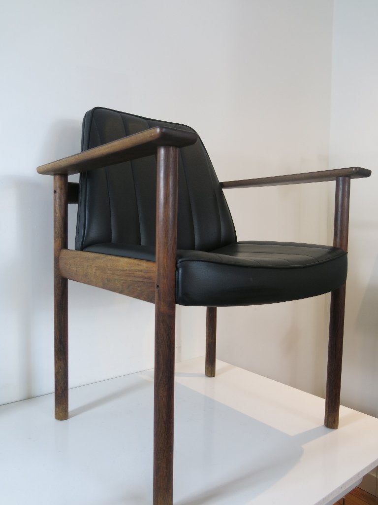 Fauteuil Sven Ivar Dysthe (Dokka Møbler), Antiquités & Art, Enlèvement, Noir, Massif