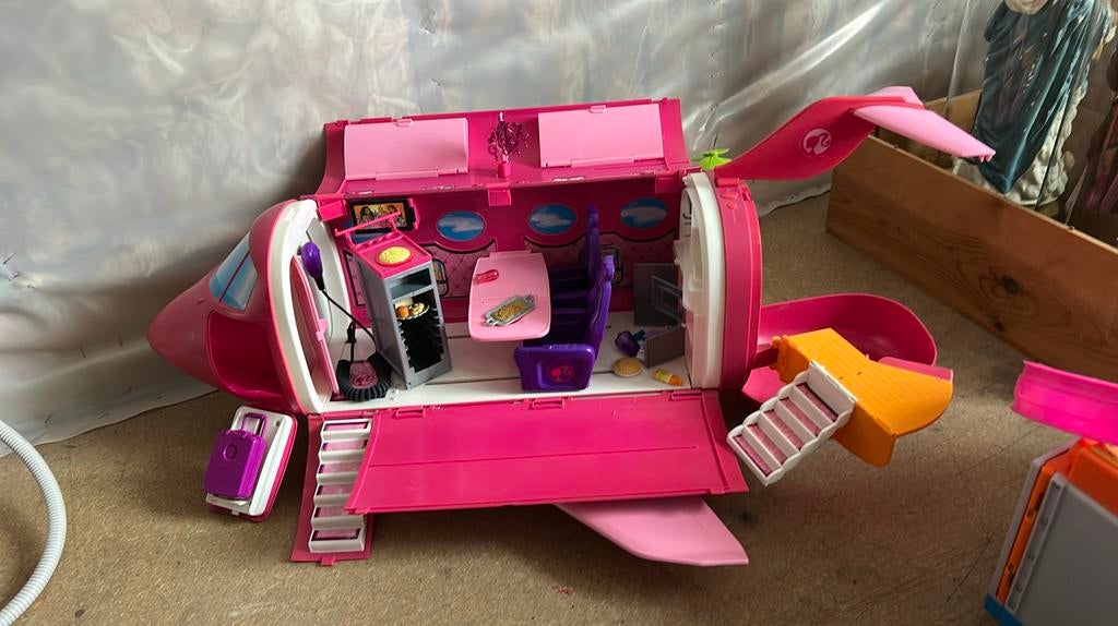 Barbie vliegtuig, Kinderen en Baby's, Speelgoed | Poppenhuizen, Ophalen, Gebruikt