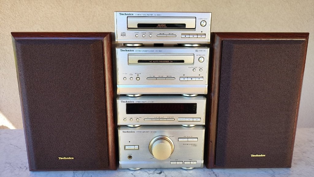 Technics HD301 Stereo-Set., Audio, Tv en Foto, Ophalen of Verzenden, Zo goed als nieuw, Tuner of Radio, Losse componenten