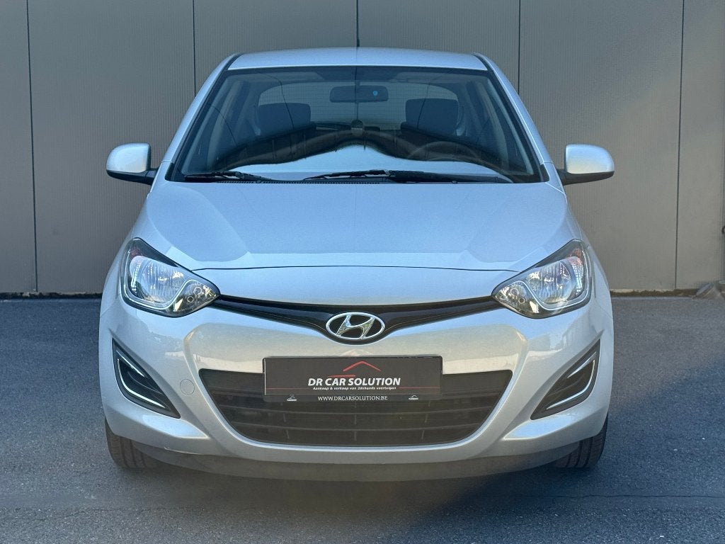 Hyundai I20 1.2 Benzine airco 2014 euro5b 127Dkm, Auto's, Voorwielaandrijving, Euro 5, Stof, Zwart