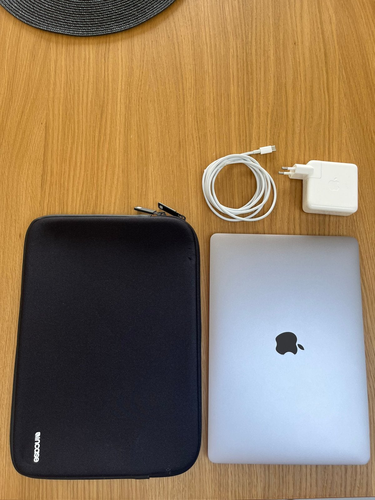 Apple MacBook Pro 13” (2016), 256 GB, Comme neuf, Azerty, 2 à 3 Ghz