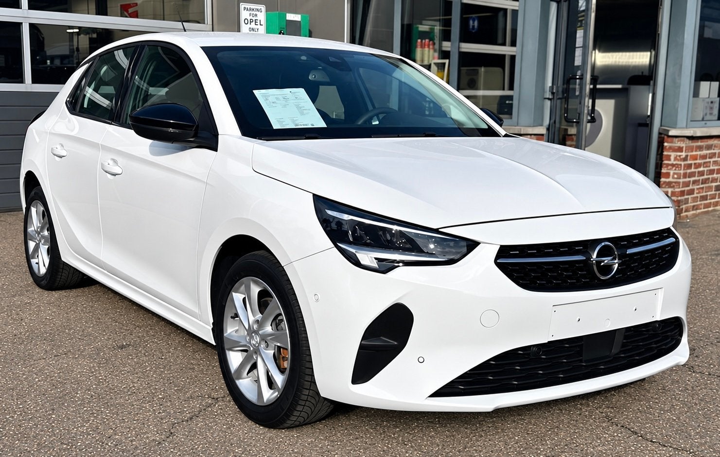 Opel Corsa F 1200 Benzine Elegance Edition + AUTOMAAT, Gebruikt, 1199 cc, Wit, 99 g/km
