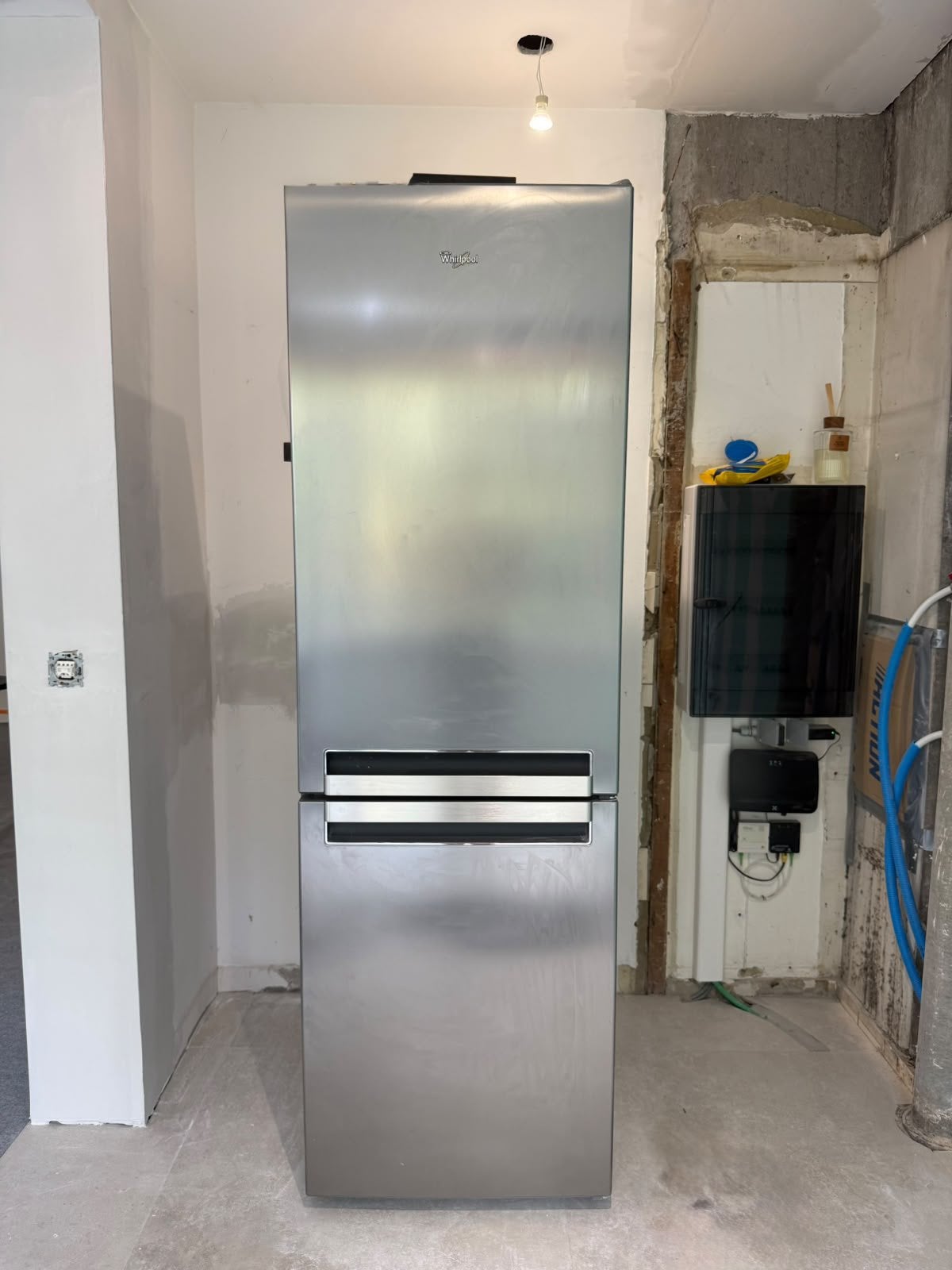Recente Whirlpool koelkast/diepvries combinatie, Enlèvement, Comme neuf