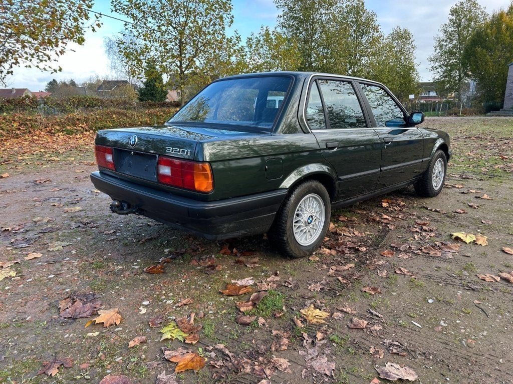 Bmw 320 E 30 model automaat, Auto's, Automaat, 4 deurs, Grijs, 6 cilinders