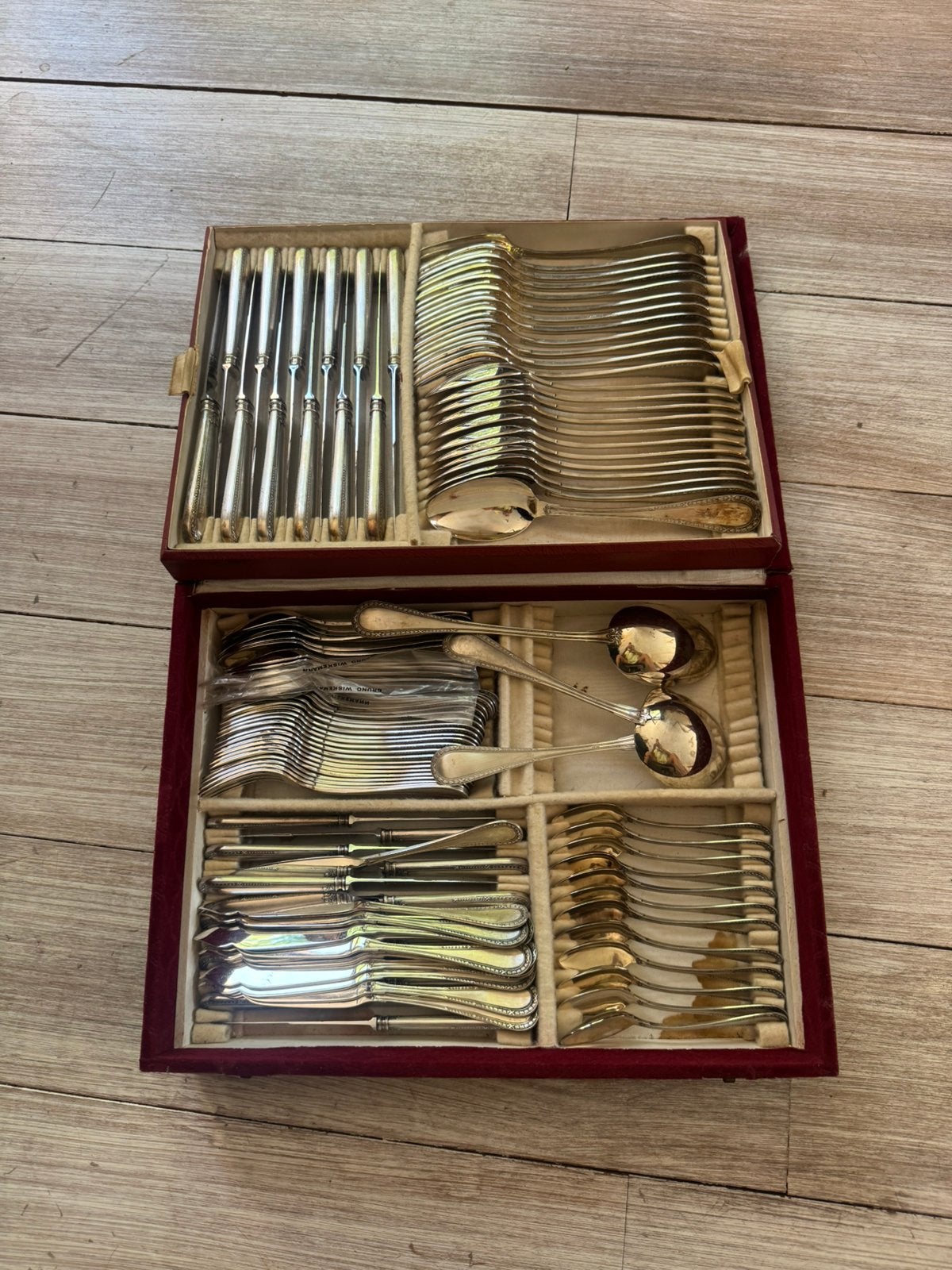 Grande ménagère en métal argenté - 12 cv– coffret d’origine, Antiquités & Art, Enlèvement ou Envoi