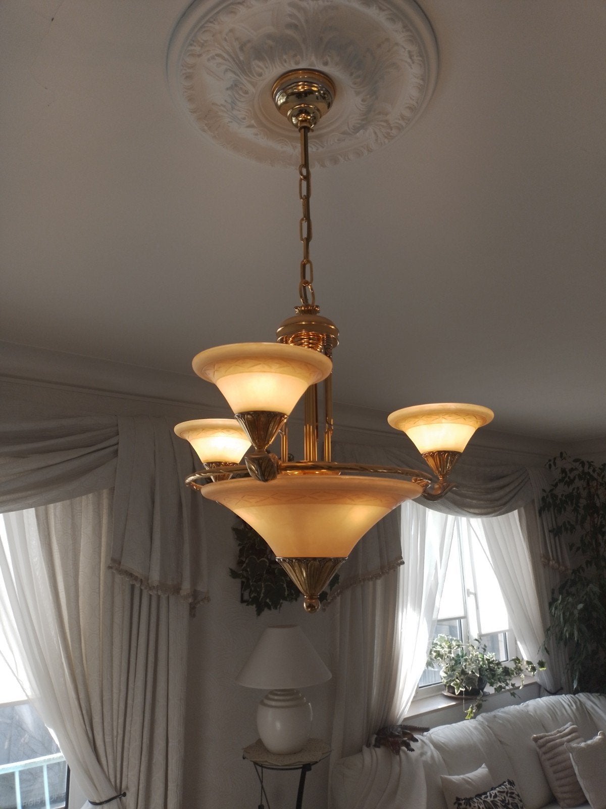 Lustre dore  et verre beige mat, Maison & Meubles, Enlèvement, Comme neuf, Verre, Vintage