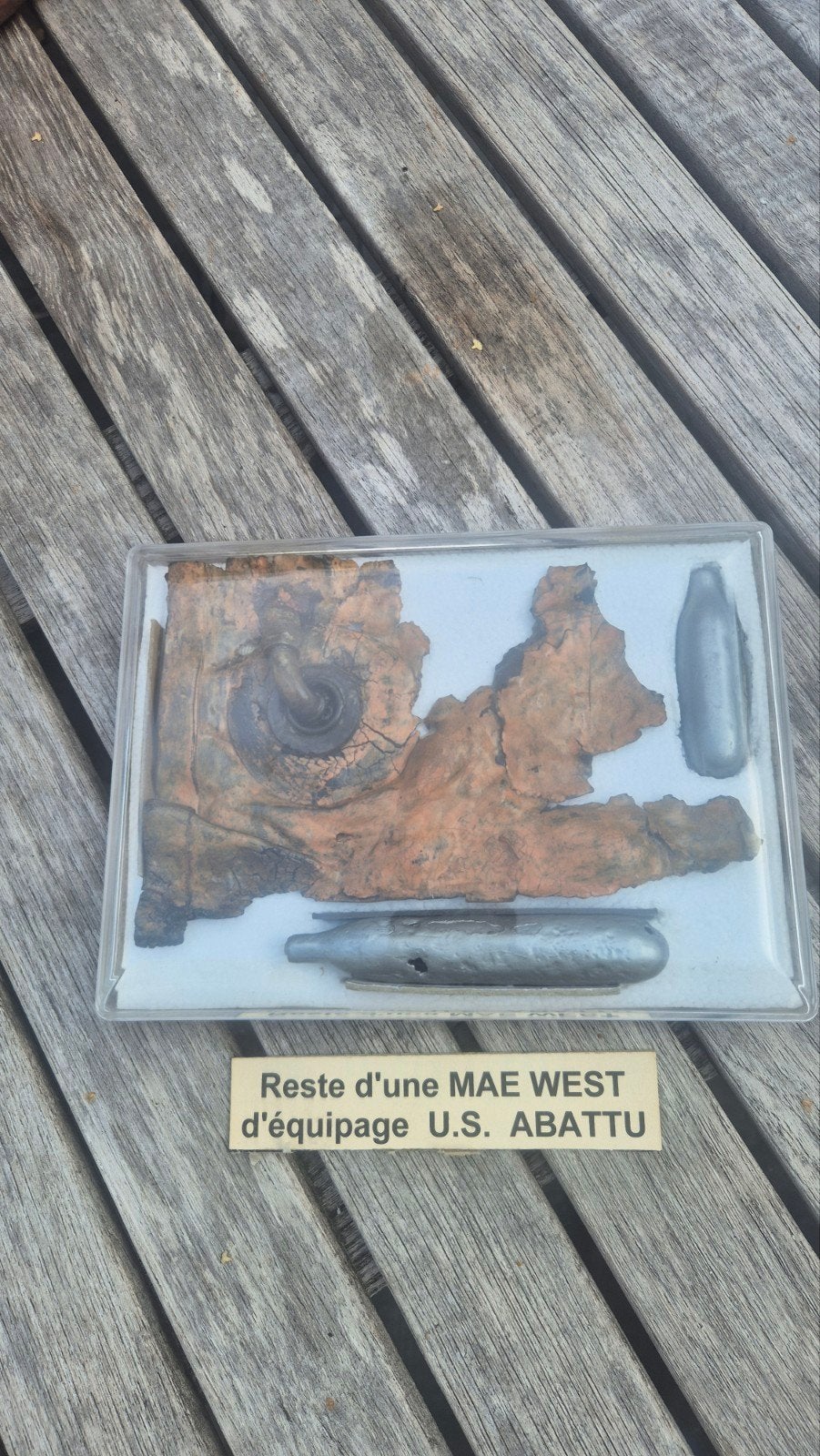 Relique ww2. Morceau de Mae West Us, Enlèvement ou Envoi
